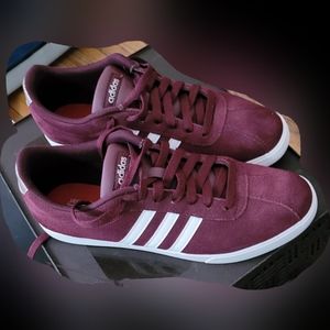 Like New Adidas Shoes (Size 10)